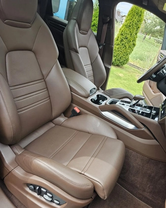 Porsche Cayenne cena 459000 przebieg: 19500, rok produkcji 2021 z Halinów małe 37